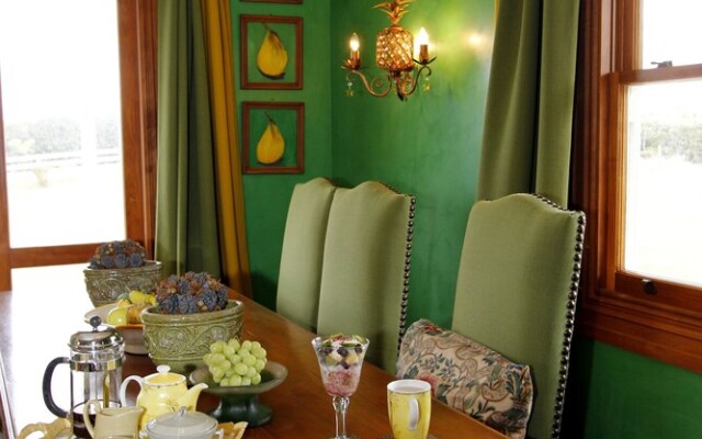 Tracy's Boutique BnB Farmstay