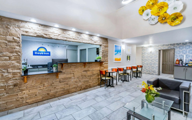 Days Inn by Wyndham Los Lunas