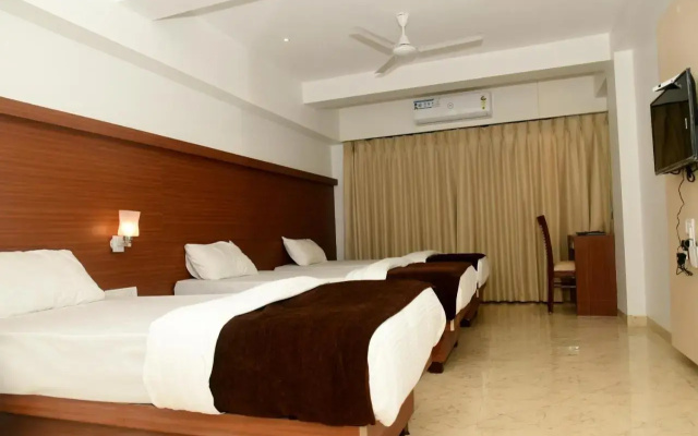 Hotel Monarch Center Point near Dahanu Beach, Bordi