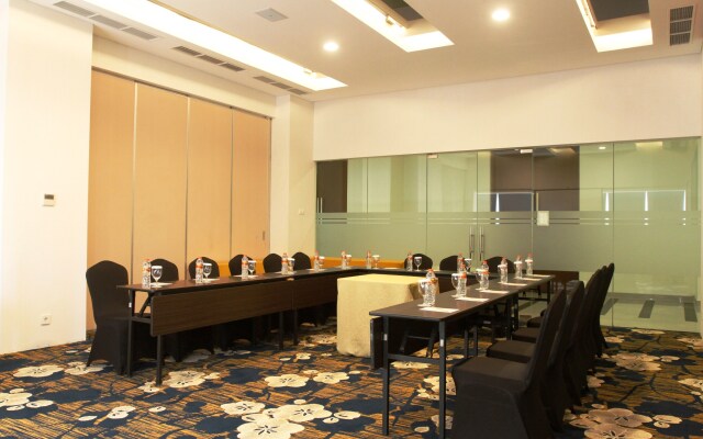 Golden Tulip Essential Tangerang