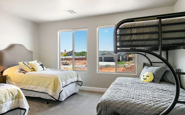 Great Escape 4 Bedroom Home