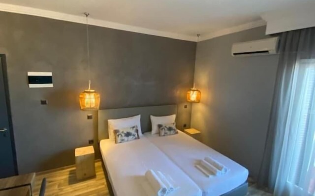Xenios Hotel