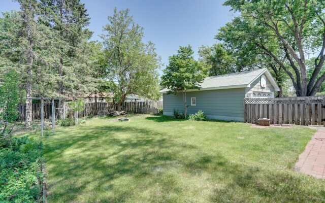 Pet-friendly Minneapolis Apt Near Shops & Dining!