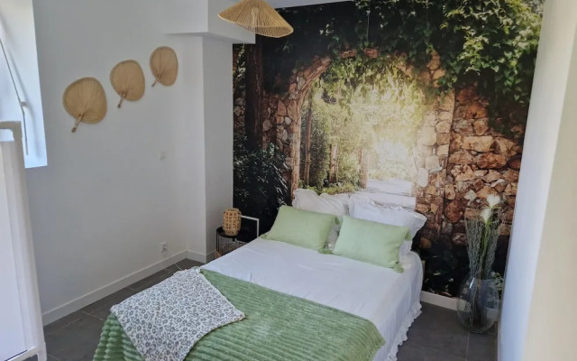 Apartment With Swimming Pool, Wifi