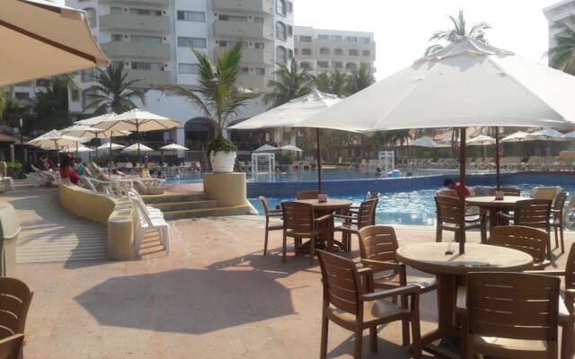 Aca Suites Ixtapa