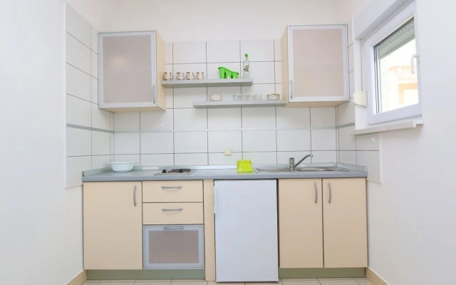 Boris - 150 m From Beach - A4