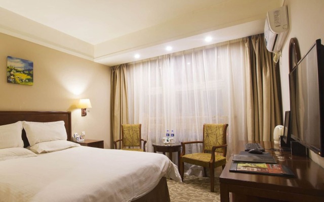 GreenTree Inn ShanDong Heze Huaying Road Express Hotel