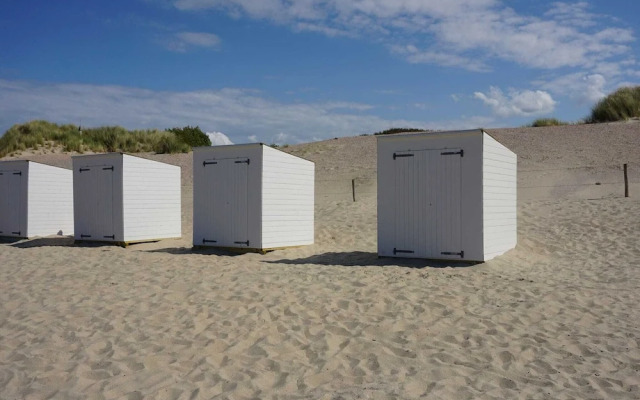 Bungalow Near Veerse Meer & Beach
