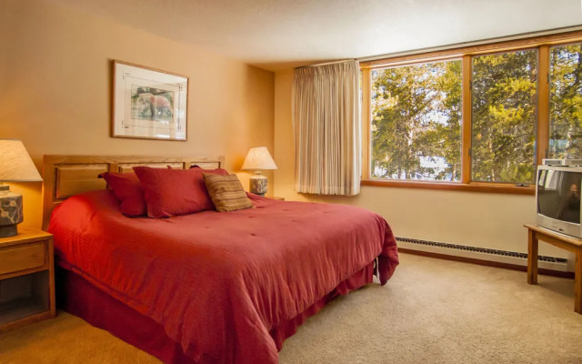 Pines Condominiums in West Keystone by Key to the Rockies