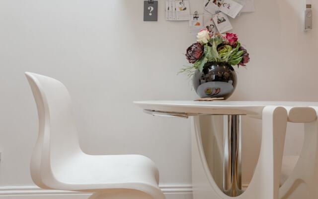 Modern 1 Bedroom Flat in Highbury