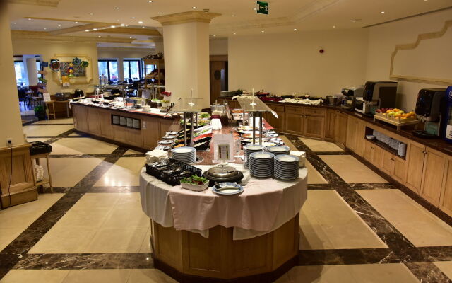 Holiday Inn Algarve Albufeira by IHG