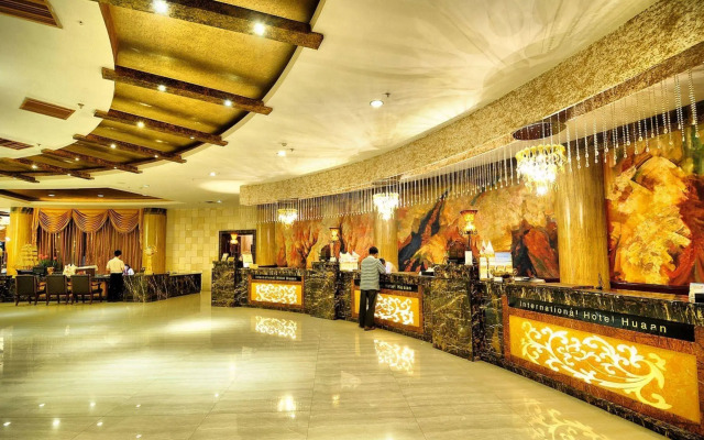 Vienna International Hotel Shandong Yantai FTA Jinshatan Xingyi Square