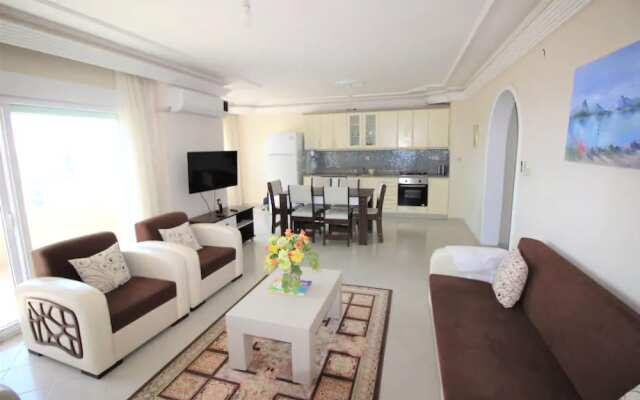Mahmutlar Apartment
