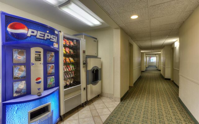 Motel 6 Portland, OR - Tigard West