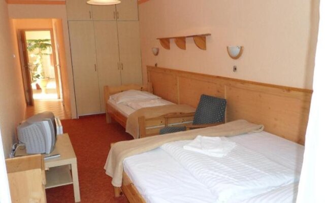 Nereus Park Hotel