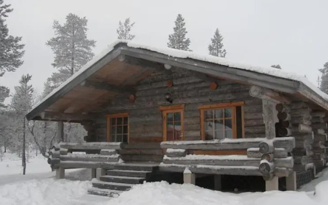 Saariselkä Inn Log Cabins