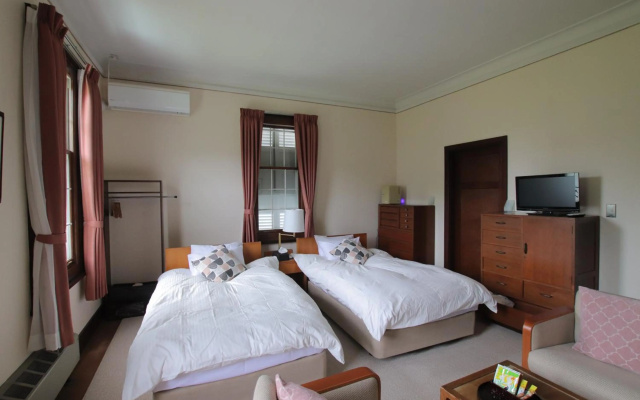 Yamaguchi House,Historic Private House with Open-Air Hot springs – Guest Rooms – Hakone