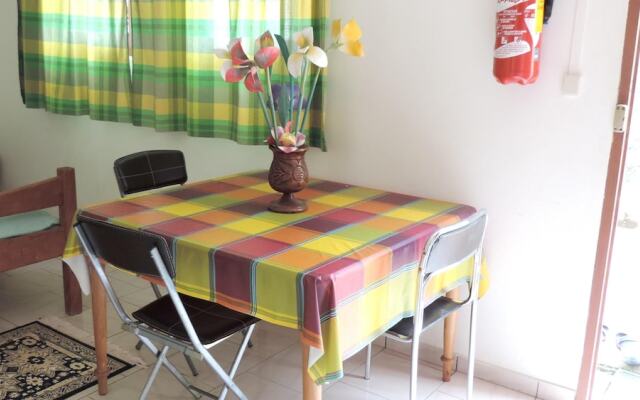 Apartment With one Bedroom in Le Robert, With Wifi - 2 km From the Bea