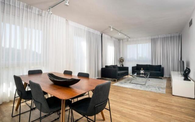 Alexander Hotel– Tel Aviv