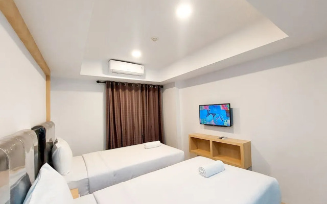 Homey And Comfortable Studio At De Prima Apartment