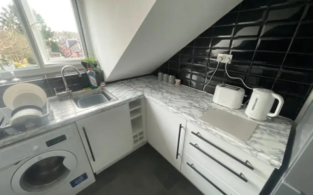 Stylish Two Bedroom Apartment in Leeds