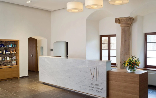 Uroczysko Siedmiu Stawów Luxury Hotel