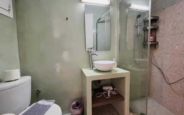 Stathmos Larissis A, a cozy 2BR Apartment, Clo...