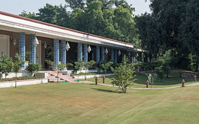 Raj Niwas Palace