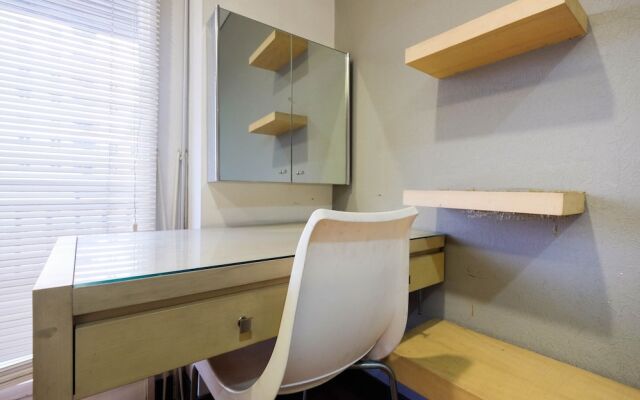 Spacious and Cozy 3BR Poins Square Apartment