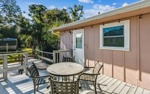 Near Downtown Beach House Apt