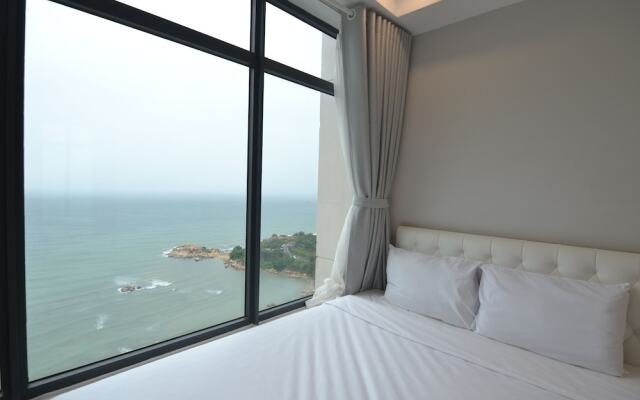 The Crystal Apartment