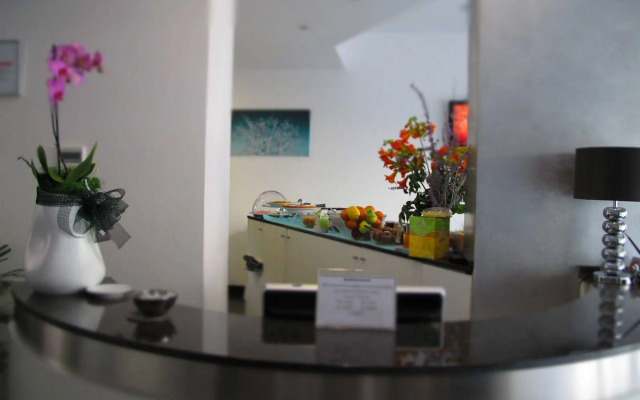 Gimmi Hotel