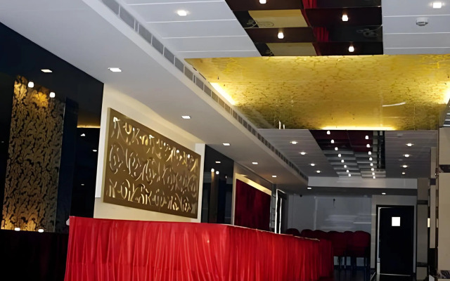 Hotel Golden Sky