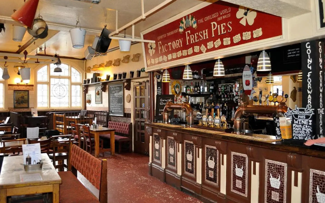 Mad O'Rourkes Pie Factory