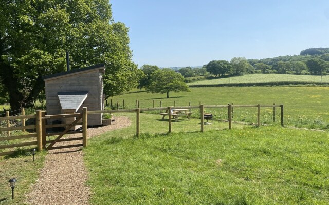 Red Oaks Shepherds hut