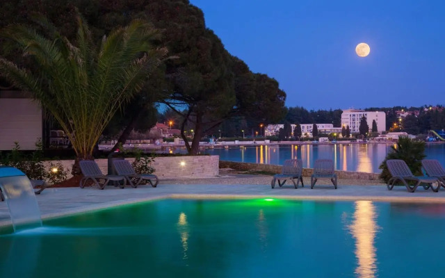 Beautiful Apartment in Porec near Sea