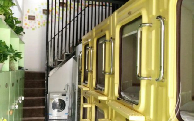 Backpacker Youth Hostel