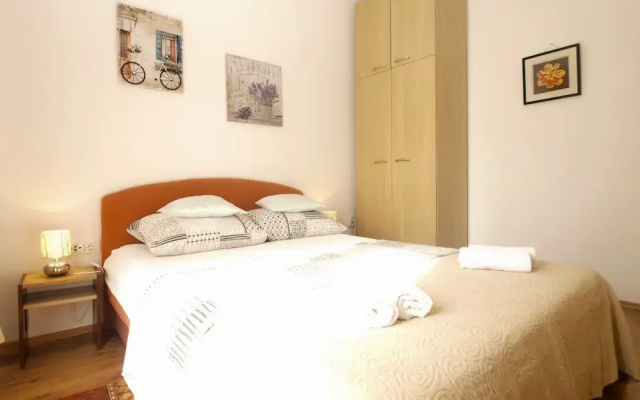 Apartment 91
