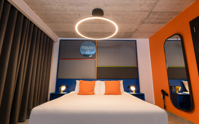 IKYK Hotel - IK Collection