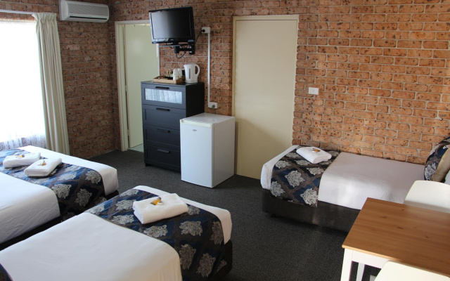 Motel 359 – Guest Rooms – Tamworth