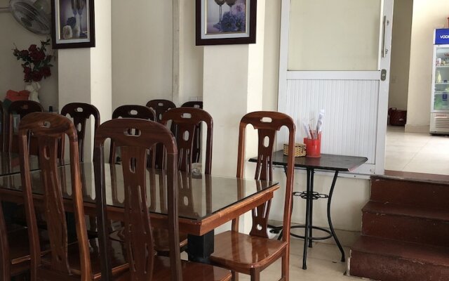 Cat Ba Central Point Hotel