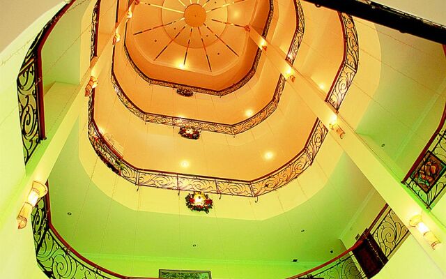 Hanh Phuc Hotel