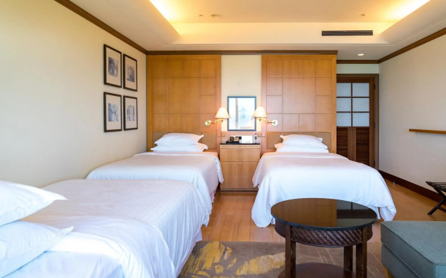 Phoenix Seagaia Ocean Tower