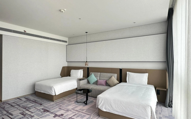 Crowne Plaza Dalian Xinghai by IHG