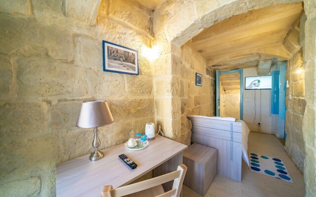 Ta' Pinu B&B
