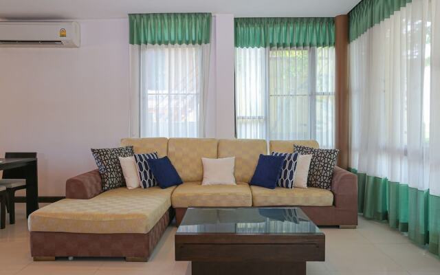 4 BR Private Villa in V49 Pattaya w/ Village Pool