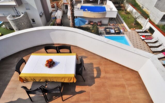 Villa Vanilla with Heated Pool