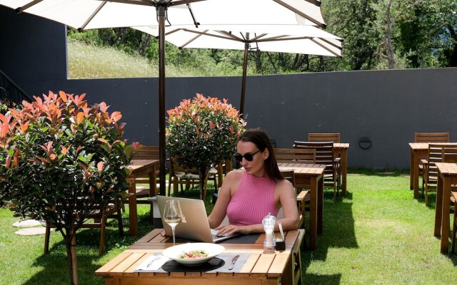Bayview Hills Luxury Residences