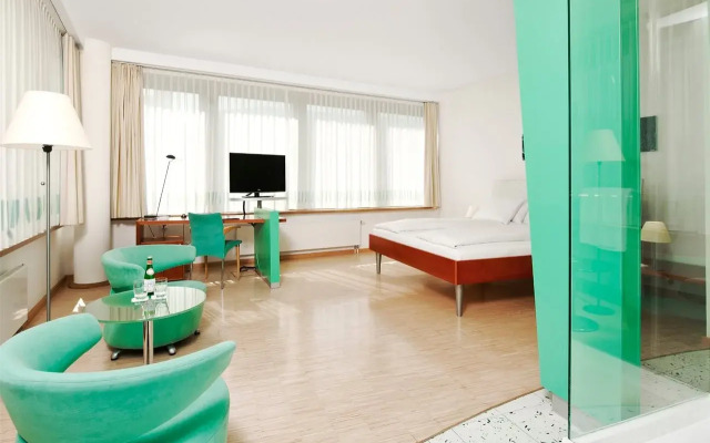 FOUR Munich Neue Messe