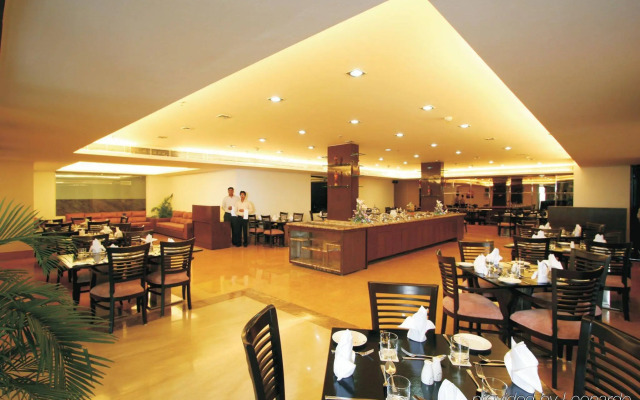 Taurus Sarovar Portico